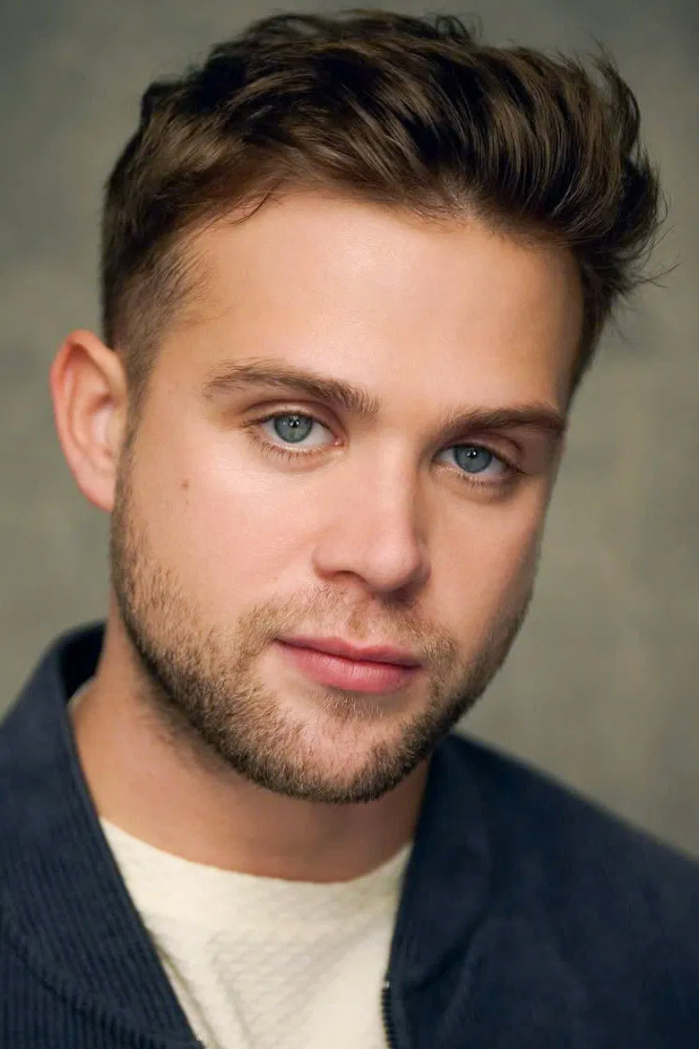 Leo Woodall: Biography, Career, Net Worth & Personal Life