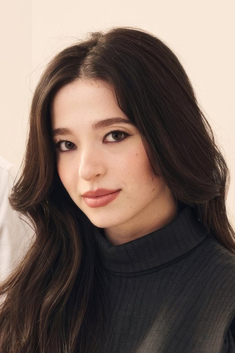 Mikey Madison: Biography, Career, Net Worth & Personal Life