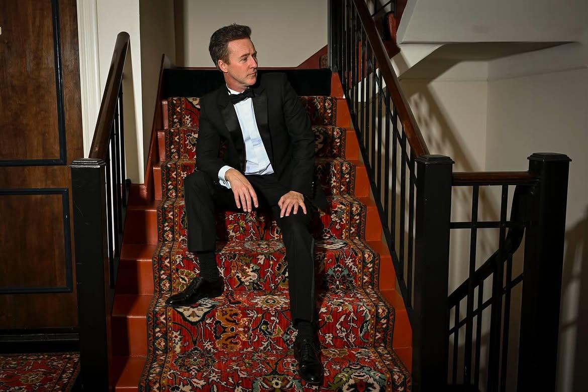 oscars-is-always-a-fun-night-to-dress-up-celebrate-great-films-we-didbut-this-year-especial-2.jpg