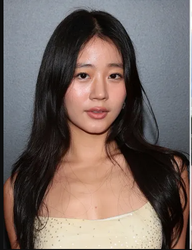 Who is Everlyn Ha? (Tiktok Influencer) Age, early life, Relationship with Ben Pasternak