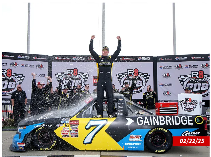 Who is Kyle Busch? (American Race Car Driver); Age, Early Life and Education, Career, Personal life, Death, Tribute
